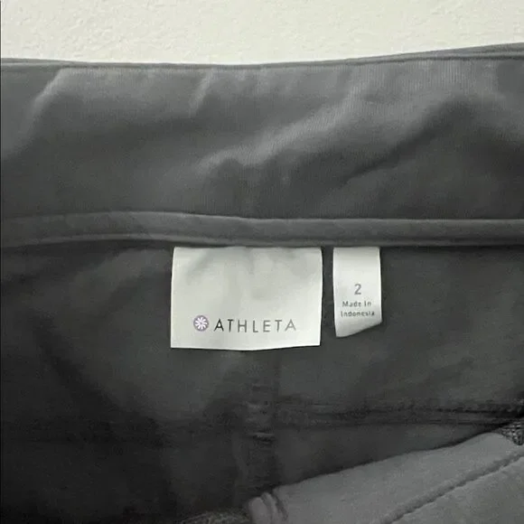 Athleta Trekkie Bermuda 2.0 Short Black Activewear Hiking Size 2 - Picture 2 of 8